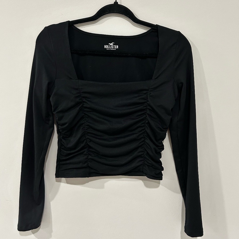 Hollister Square neck long sleeved shirt, medium, black